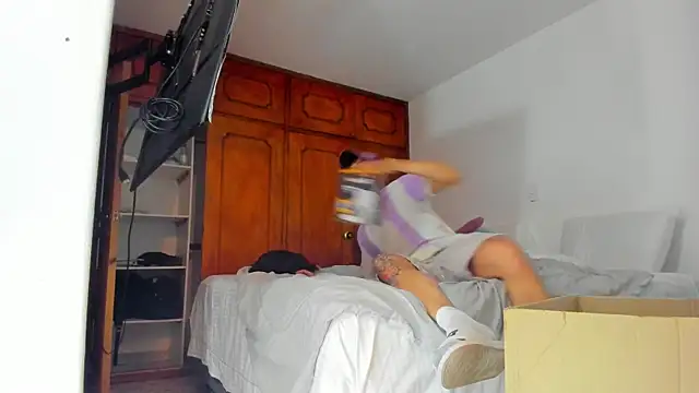 Jordyrodriiguez online show from 02-17-25, 06:04