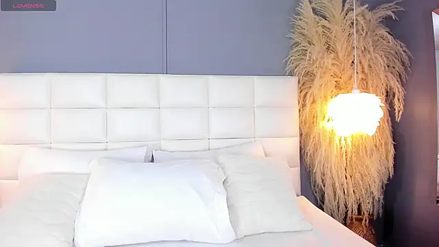 HannaKarson online show from 11-29-25, 11:35