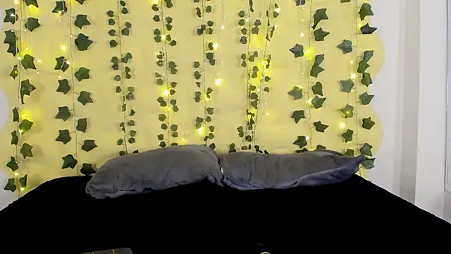 Snapshot of Natasha_Nasty2 chatting on 02-02-25, 05:21 Natasha Nasty2 online show from 02-02-25, 05:21