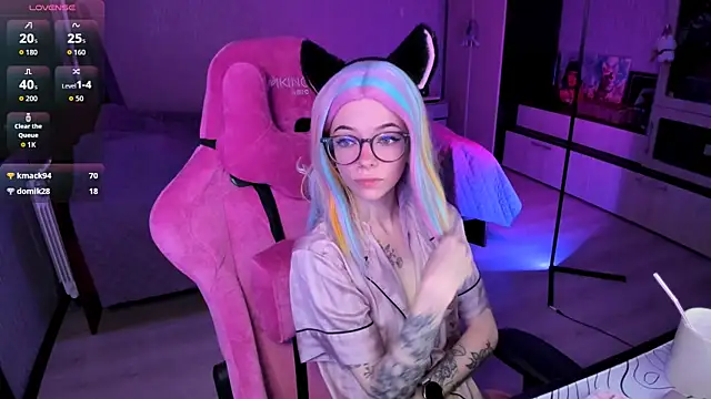 Snapshot of The_love_project chatting on 10-18-25, 11:05 The love project online show from 10-18-25, 11:05