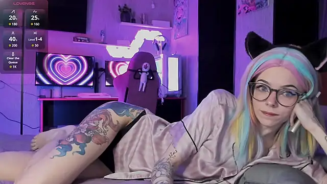 Snapshot of The_love_project chatting on 10-23-25, 01:05 The love project online show from 10-23-25, 01:05