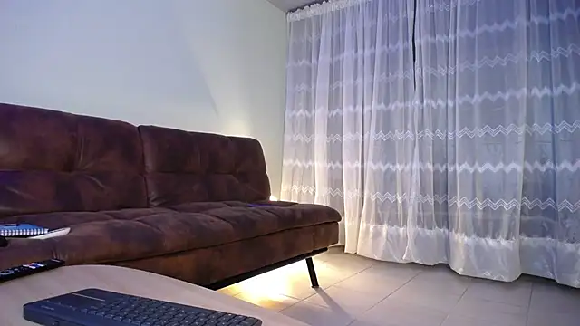 peyton golden1 online show from 02-16-25, 03:58