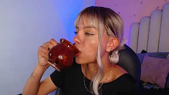 peyton golden1 online show from 10-02-25, 03:35