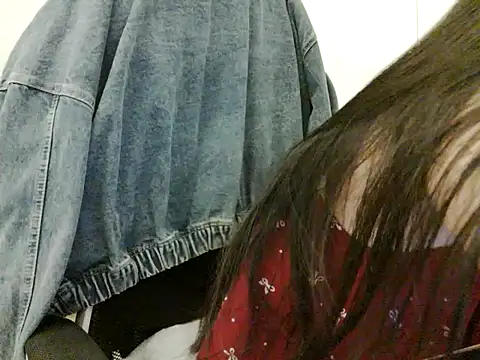 Yin-girl online show from 10-23-25, 07:01