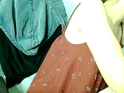 Yin-girl online show from 11-11-25, 09:26