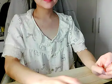 Yin-girl online show from 02-01-26, 06:28