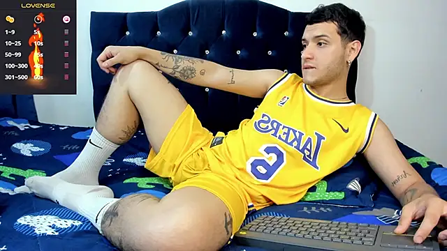 Noha white online show from 03-03-25, 06:12