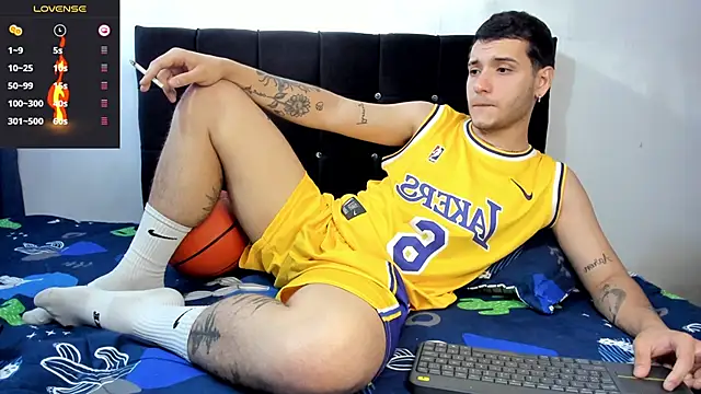 Noha white online show from 03-17-25, 09:34