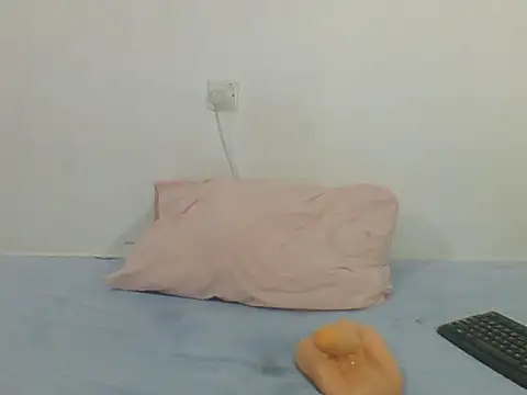 PrettyPrincess14 online show from 02-23-25, 08:06