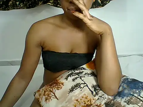 PrettyPrincess14 online show from 12-17-25, 02:34