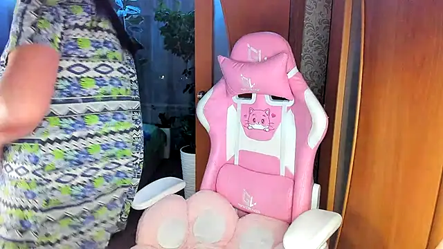 Snapshot of Tatyana51 chatting on 02-12-26, 05:41 Tatyana51 online show from 02-12-26, 05:41