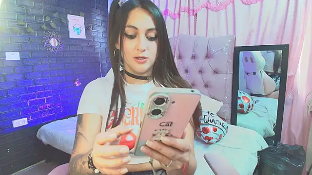 sofiasex99 online show from 02-15-25, 05:50