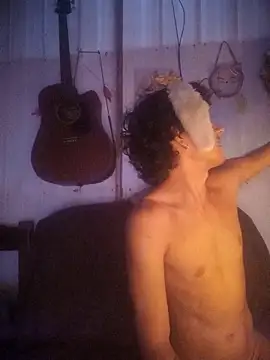 pedrodavid  online show from 12-21-25, 11:45