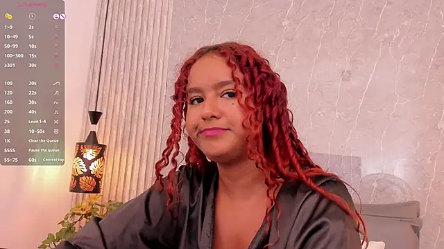 Sophiee Velvet online show from 03-12-25, 06:00