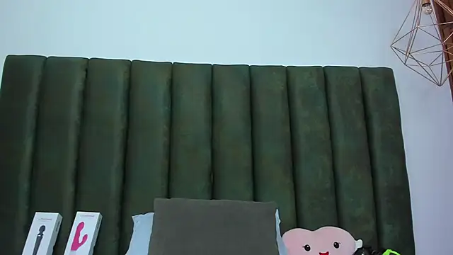 ThailyCherry online show from 11-14-25, 08:07