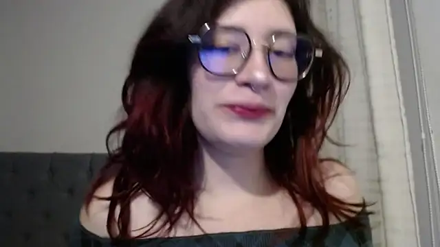 Snapshot of mariana124- chatting on 01-15-25, 07:34 mariana124- online show from 01-15-25, 07:34