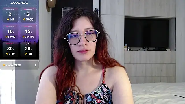 Snapshot of mariana124- chatting on 02-20-25, 08:58 mariana124- online show from 02-20-25, 08:58