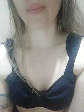 Snapshot of branca18hot chatting on 10-22-25, 12:27 branca18hot online show from 10-22-25, 12:27