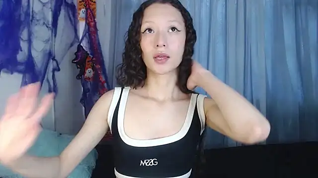 abbycutecs online show from 10-28-25, 02:20