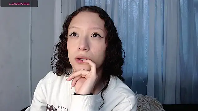 abbycutecs online show from 11-17-25, 02:12