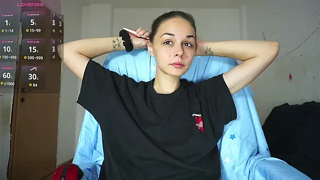 Miss  Bia online show from 10-27-25, 10:36