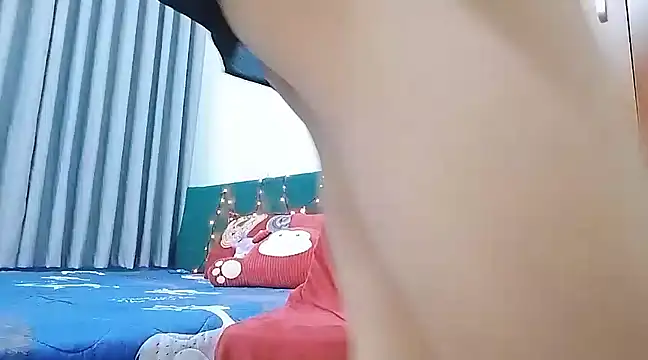 Snapshot of Cindy--Cici chatting on 03-05-25, 10:55 Cindy--Cici online show from 03-05-25, 10:55