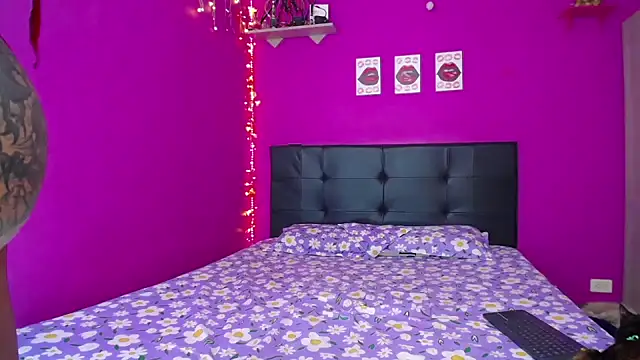 Zaratattoox online show from 01-20-25, 04:10