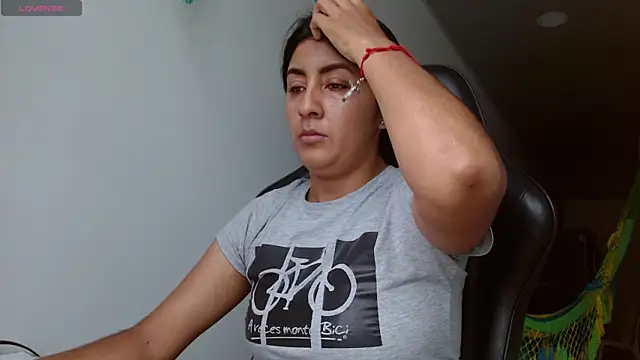 danna peterson1 online show from 10-23-25, 07:56