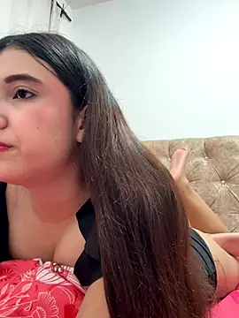 Snapshot of mia_cooper_24 chatting on 10-25-25, 04:31 mia cooper 24 online show from 10-25-25, 04:31