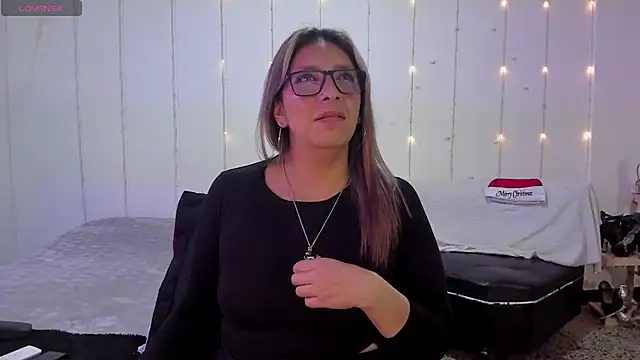 MichelleManson online show from 12-28-24, 03:15