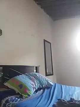 Snapshot of AlexaWarner chatting on 11-04-25, 04:06 AlexaWarner online show from 11-04-25, 04:06