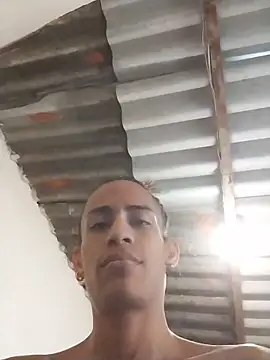 Snapshot of AlexaWarner chatting on 11-14-25, 04:06 AlexaWarner online show from 11-14-25, 04:06