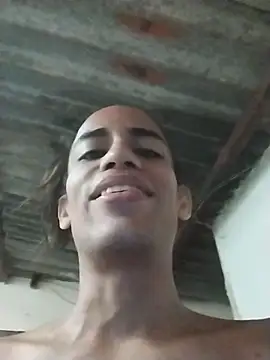 Snapshot of AlexaWarner chatting on 11-15-25, 04:03 AlexaWarner online show from 11-15-25, 04:03