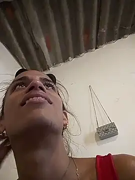 Snapshot of AlexaWarner chatting on 11-24-25, 07:57 AlexaWarner online show from 11-24-25, 07:57