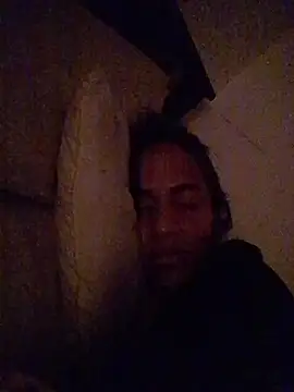 Snapshot of AlexaWarner chatting on 12-04-25, 05:43 AlexaWarner online show from 12-04-25, 05:43