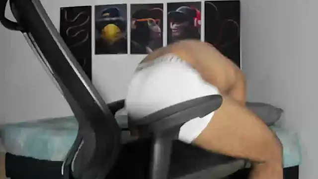Snapshot of Hardboy_latin chatting on 02-19-25, 12:46 Hardboy latin online show from 02-19-25, 12:46