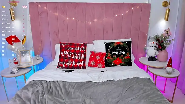 Snapshot of MilaVoxx chatting on 12-24-24, 09:17 MilaVoxx online show from 12-24-24, 09:17