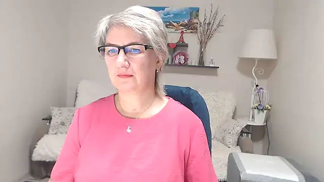 FleurMays online show from 10-18-25, 04:15