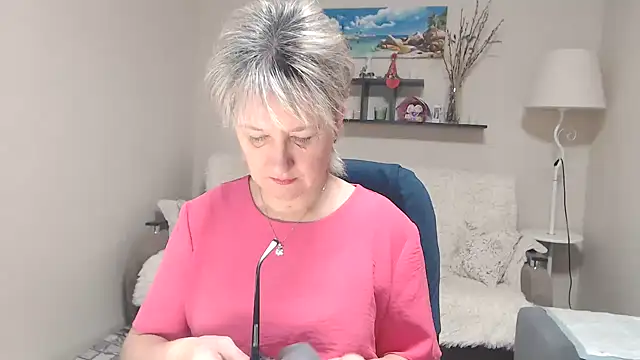 FleurMays online show from 11-28-25, 04:59