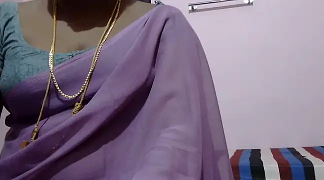 Hot akshara online show from 03-02-25, 08:48