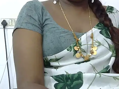 Hot akshara online show from 09-28-25, 03:50