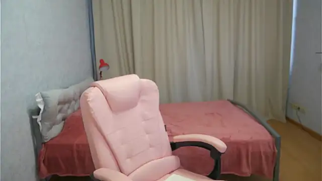 Sophiloren online show from 09-14-25, 01:10