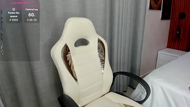 Leah Sweetie online show from 11-13-25, 10:14