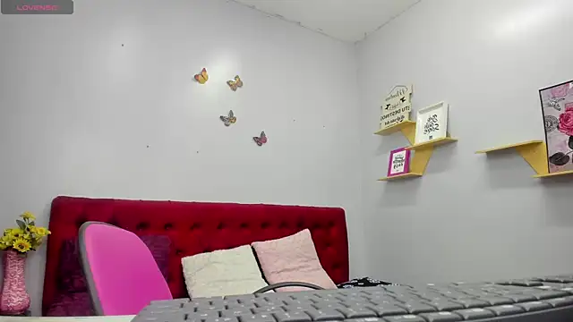 kathina giraldo online show from 10-09-25, 12:36