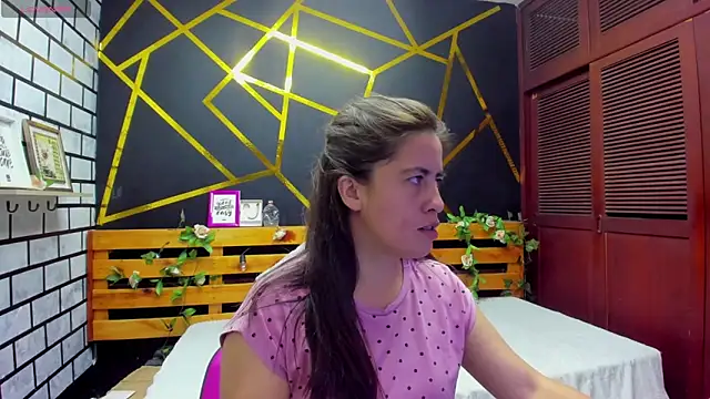 kathina giraldo online show from 10-22-25, 01:00