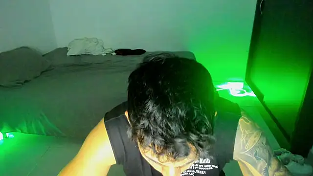 OliverBennet online show from 03-06-25, 01:27
