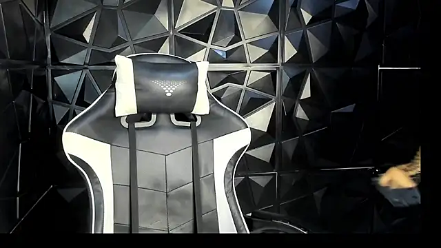 HelueHorny13 online show from 11-21-25, 05:50