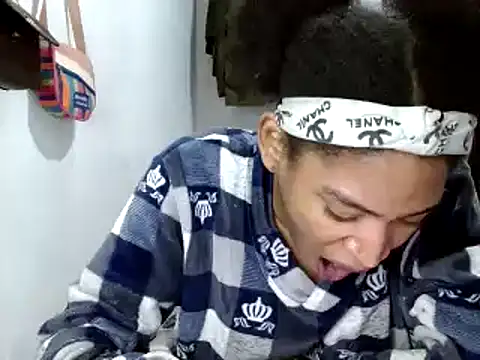 miriam775 online show from 03-11-25, 01:23