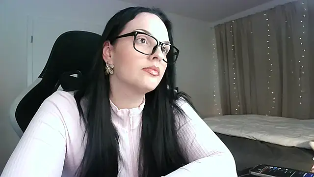 Jujuicy 97 online show from 10-20-25, 05:35