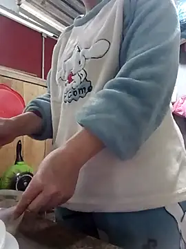 JasminePham online show from 12-10-24, 03:41